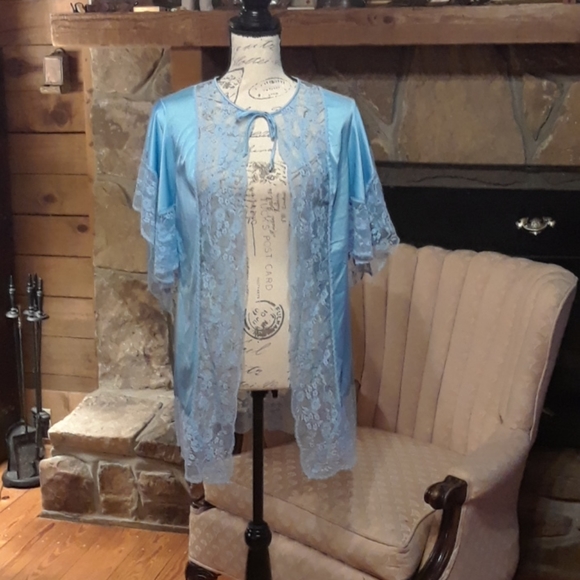 Vintage Other - Vintage bed jacket or short robe
